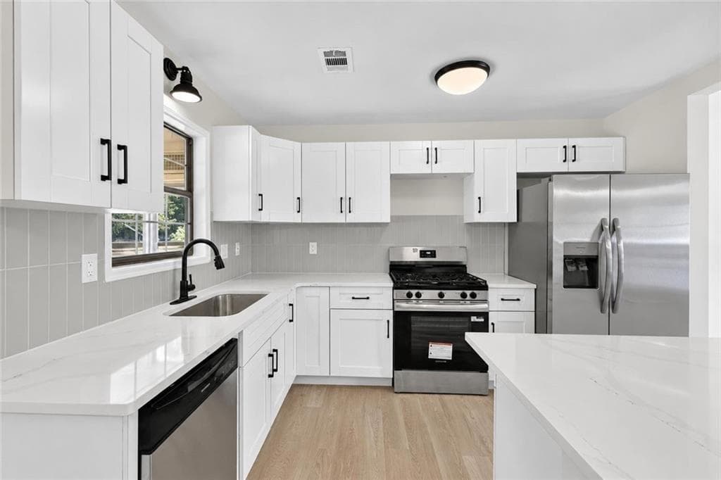 3 bedroom, 3 bathroom, 1,581 sq ft single family residence for sale at 1307 Heritage Court, Hampton, GA 30228 — photo 7