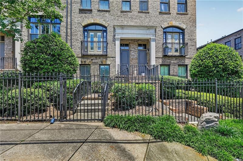 3 bedroom, 4 bathroom, 2,418 sq ft townhouse for sale at 35 Honour Avenue, Atlanta, GA 30305 — photo 1 of 26