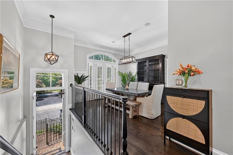 3 bedroom, 4 bathroom, 2,418 sq ft townhouse for sale at 35 Honour Avenue, Atlanta, GA 30305 — photo 2