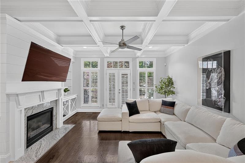 3 bedroom, 4 bathroom, 2,418 sq ft townhouse for sale at 35 Honour Avenue, Atlanta, GA 30305 — photo 4