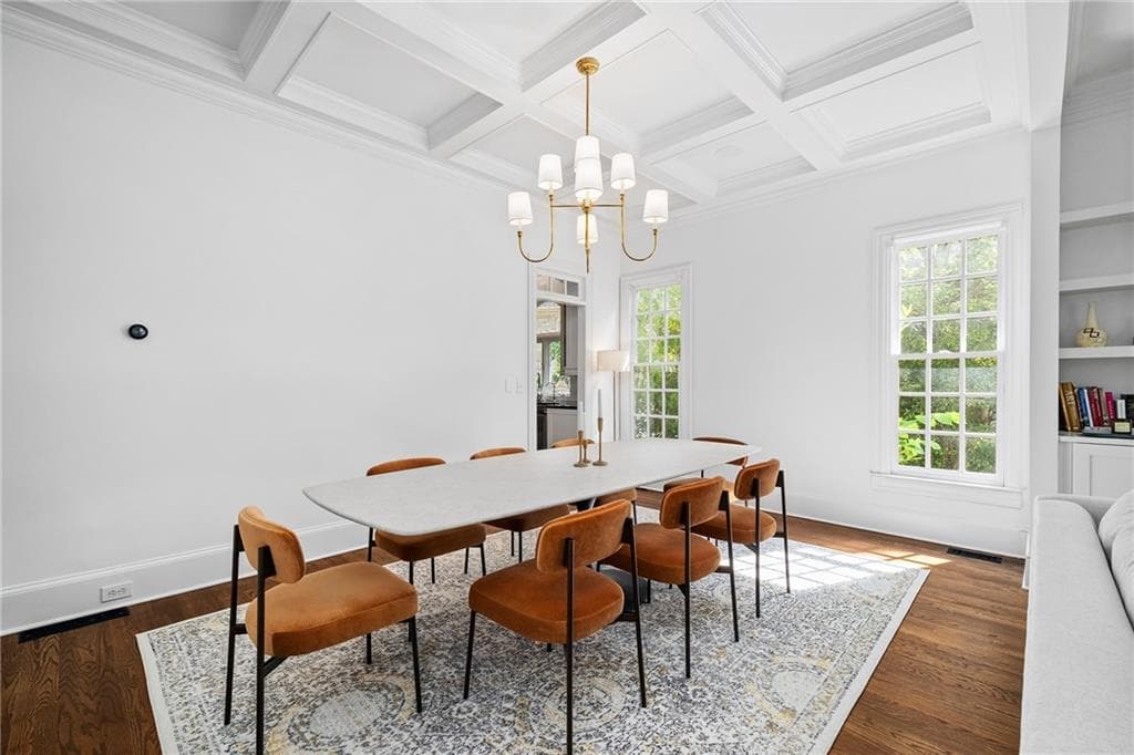 6 bedroom, 5 bathroom, 4,853 sq ft single family residence for sale at 740 E Morningside Drive, Atlanta, GA 30324 — photo 6