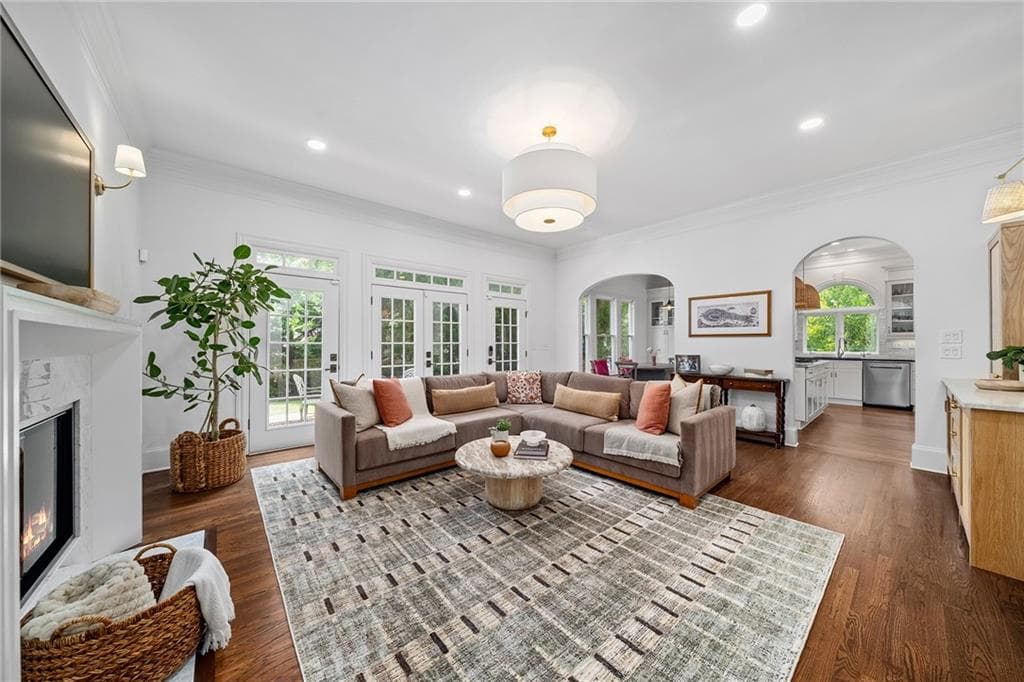 6 bedroom, 5 bathroom, 4,853 sq ft single family residence for sale at 740 E Morningside Drive, Atlanta, GA 30324 — photo 10
