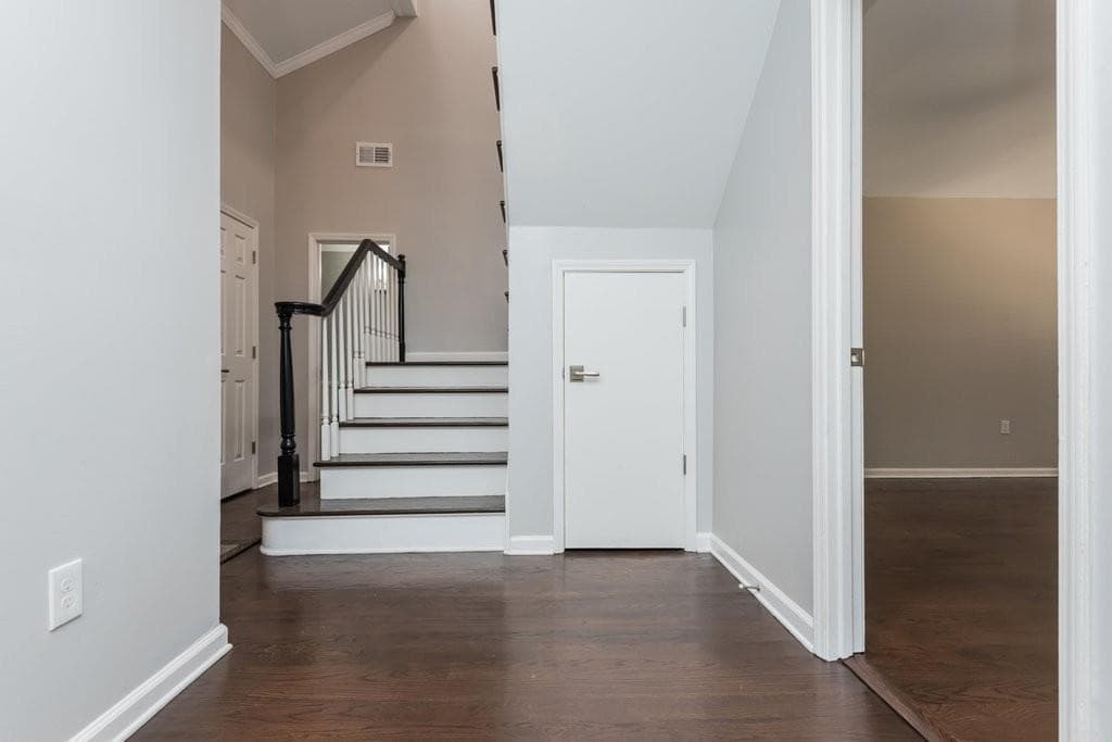 3 bedroom, 3 bathroom, 1,782 sq ft townhouse for rent at 2914 Lenox Road 19, Atlanta, GA 30324 for $3,950 a month — photo 4