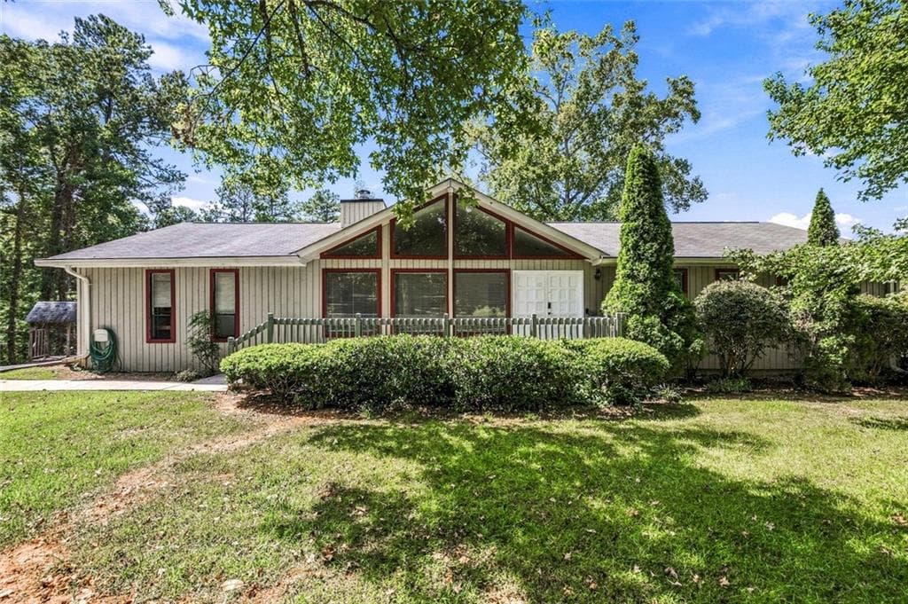 4 bedroom, 3 bathroom, 3,562 sq ft single family residence for sale at 2780 Cold Springs Trail, Marietta, GA 30064 — photo 2