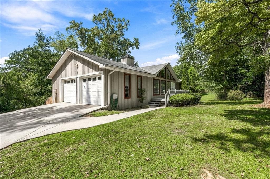 4 bedroom, 3 bathroom, 3,562 sq ft single family residence for sale at 2780 Cold Springs Trail, Marietta, GA 30064 — photo 3
