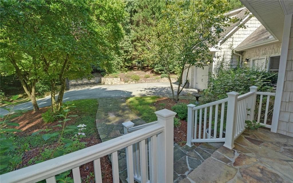 4 bedroom, 4 bathroom, 4,058 sq ft single family residence for sale at 260 Cross Creek Trail, Dahlonega, GA 30533 — photo 3