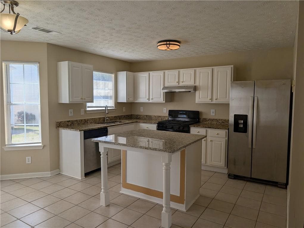 3 bedroom, 3 bathroom, 1,954 sq ft single family residence for rent at 347 Springheaven Way, Lawrenceville, GA 30046 for $1,800 a month — photo 5