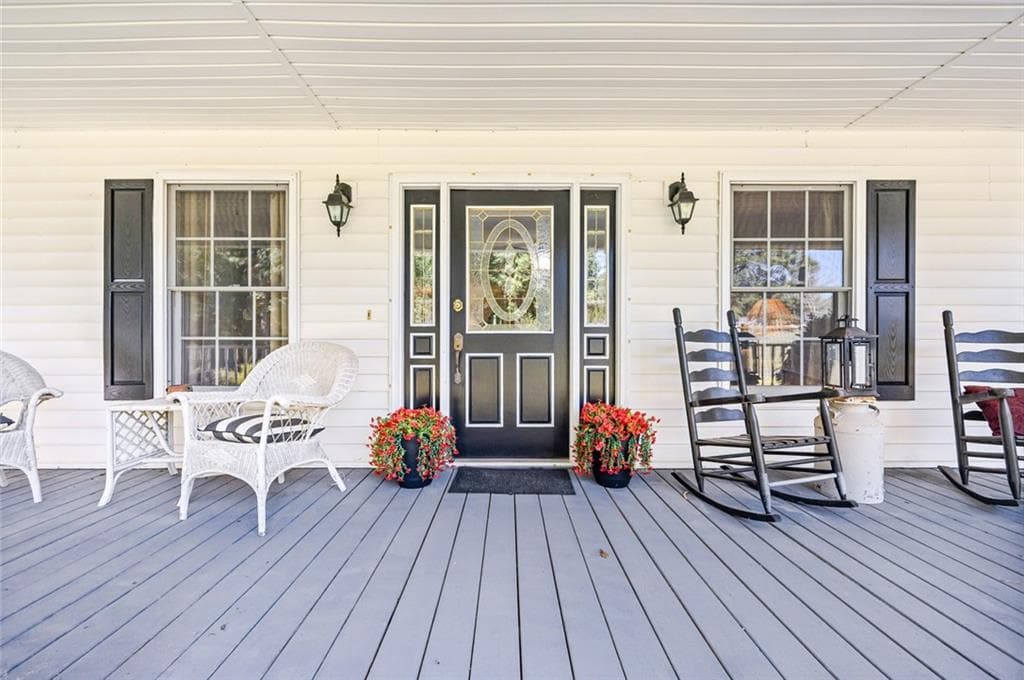 3 bedroom, 3 bathroom, 2,173 sq ft single family residence for sale at 4150 Martin Lane, Cumming, GA 30028 — photo 6