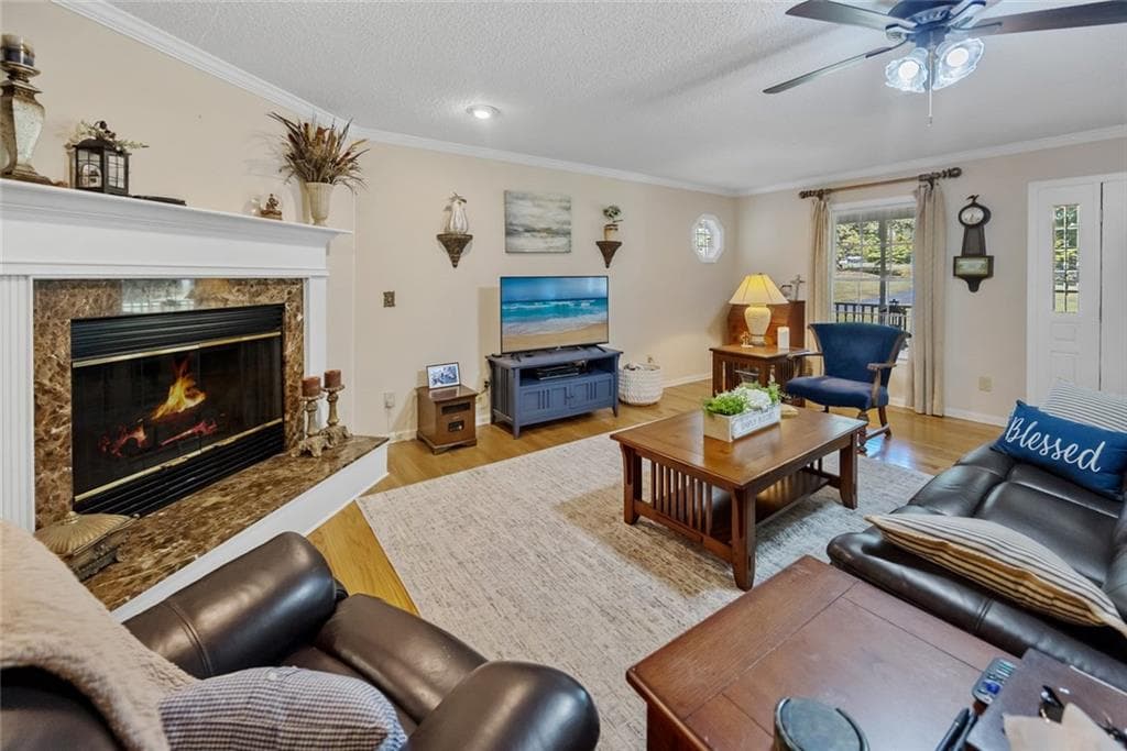 3 bedroom, 3 bathroom, 2,173 sq ft single family residence for sale at 4150 Martin Lane, Cumming, GA 30028 — photo 8