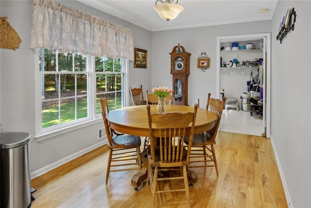 3 bedroom, 3 bathroom, 2,173 sq ft single family residence for sale at 4150 Martin Lane, Cumming, GA 30028 — photo 9