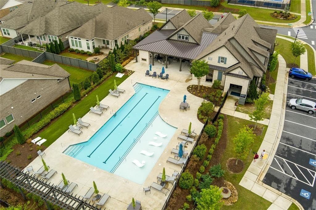 3 bedroom, 2 bathroom, 2,112 sq ft single family residence for sale at 226 Floral Valley Drive, Woodstock, GA 30188 — photo 4