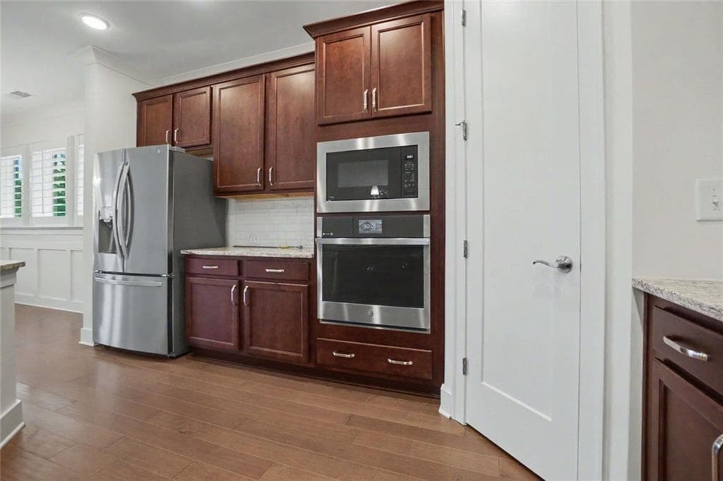 3 bedroom, 2 bathroom, 2,112 sq ft single family residence for sale at 226 Floral Valley Drive, Woodstock, GA 30188 — photo 10