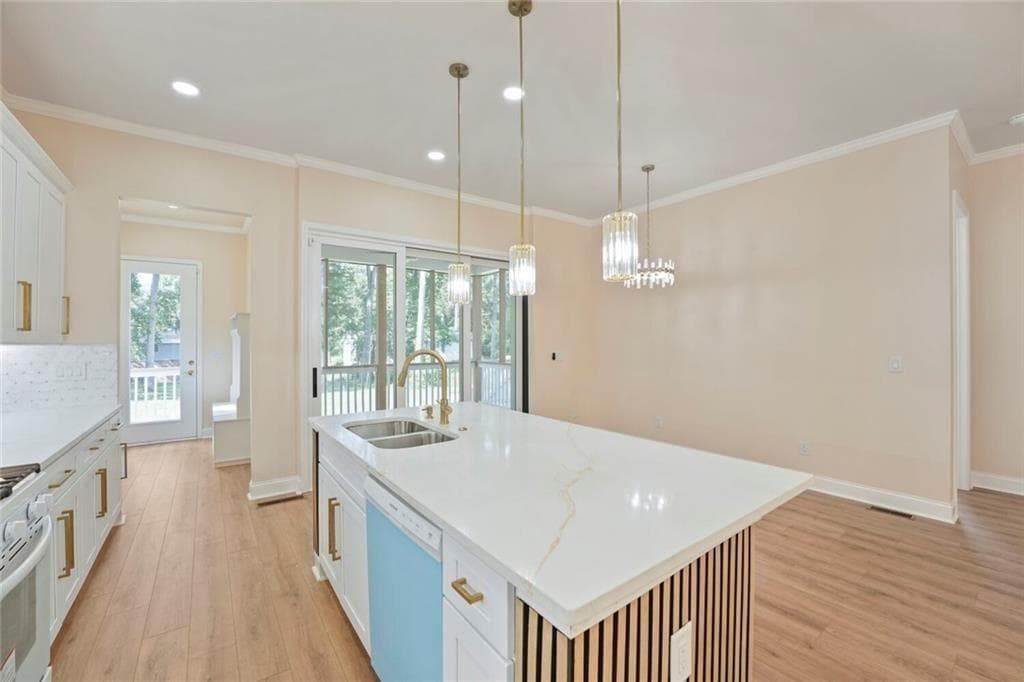 7 bedroom, 4 bathroom, 3,400 sq ft single family residence for sale at 3395 Lee Place, Atlanta, GA 30349 — photo 4