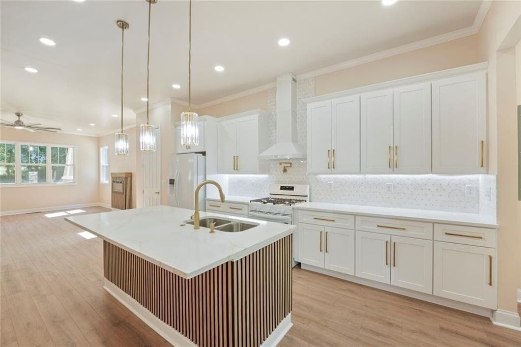 7 bedroom, 4 bathroom, 3,400 sq ft single family residence for sale at 3395 Lee Place, Atlanta, GA 30349 — photo 7