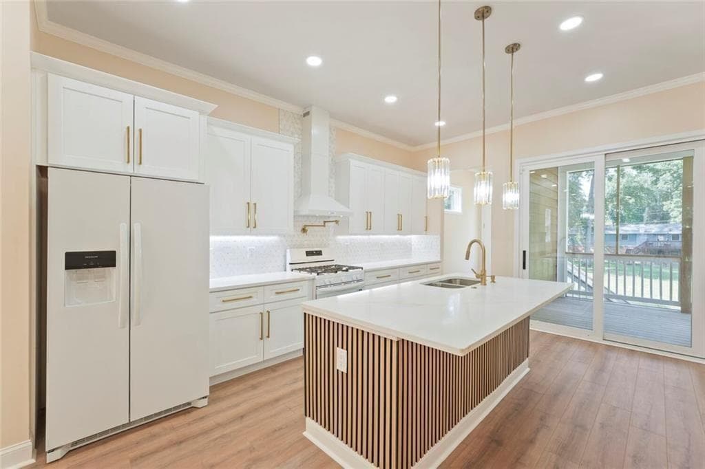 7 bedroom, 4 bathroom, 3,400 sq ft single family residence for sale at 3395 Lee Place, Atlanta, GA 30349 — photo 8
