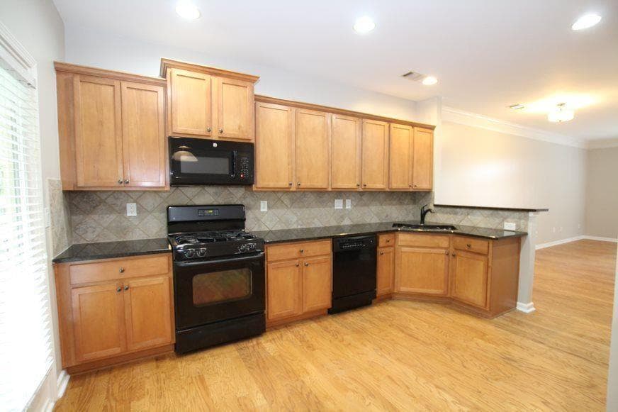 2 bedroom, 3 bathroom, 1,492 sq ft townhouse for rent at 843 Commonwealth Avenue Avenue, Atlanta, GA 30312 for $2,800 a month — photo 4