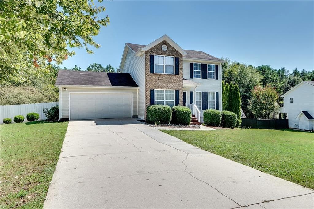 3 bedroom, 3 bathroom, 1,523 sq ft single family residence for sale at 4390 Telida Trail, Snellville, GA 30039 — photo 2
