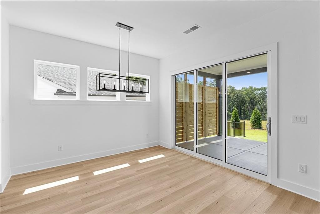 3 bedroom, 3 bathroom, 2,598 sq ft single family residence for sale at 1403 Autumn Lake Drive, Gainesville, GA 30504 — photo 10