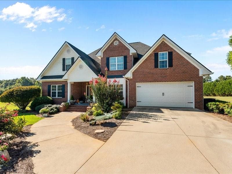 5 bedroom, 3 bathroom, 2,928 sq ft single family residence for sale at 1285 Highway 5 E, Carrollton, GA 30116