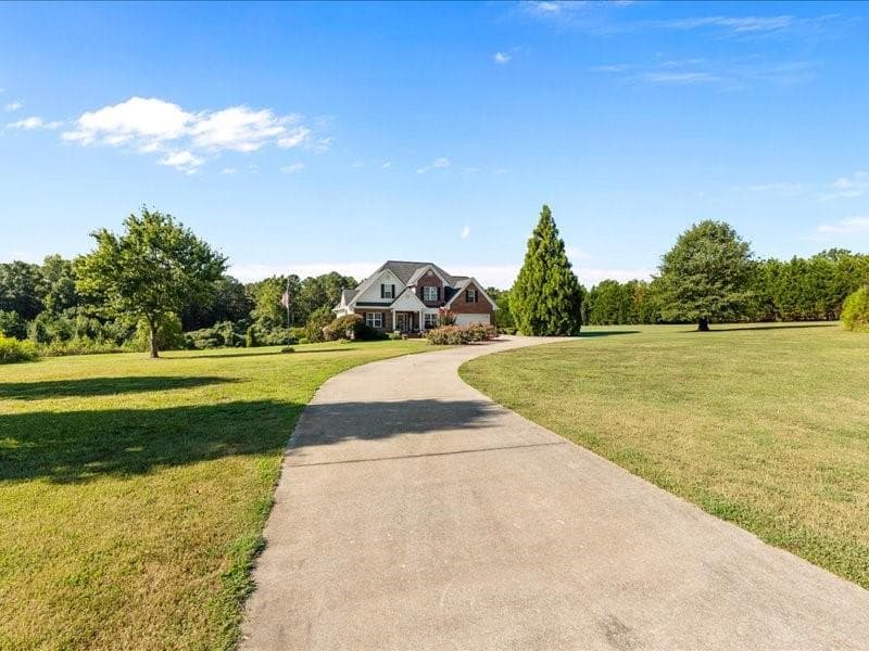 5 bedroom, 3 bathroom, 2,928 sq ft single family residence for sale at 1285 Highway 5 E, Carrollton, GA 30116 — photo 2