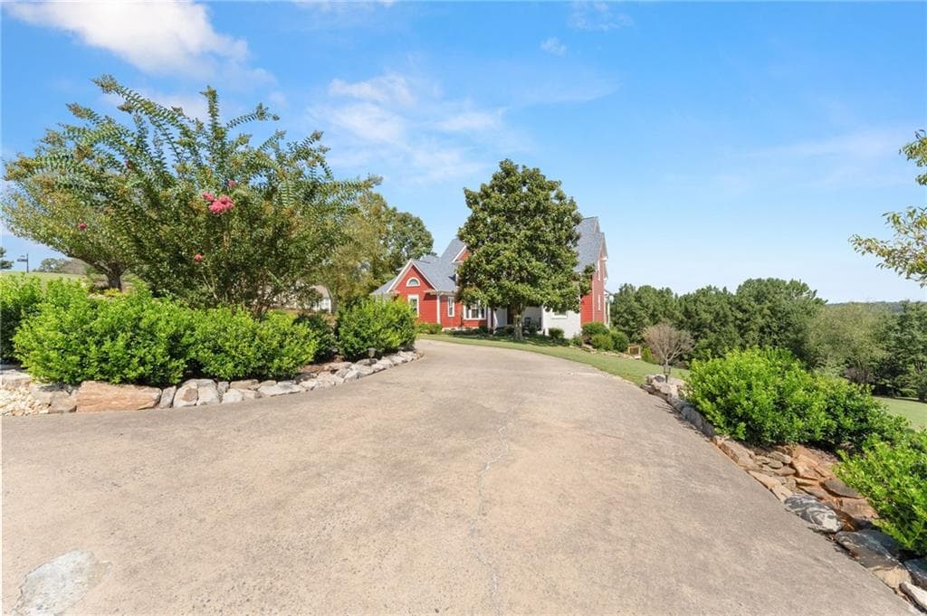 4 bedroom, 5 bathroom, 4,412 sq ft single family residence for sale at 8865 Saddle Trail, Ball Ground, GA 30107 — photo 10