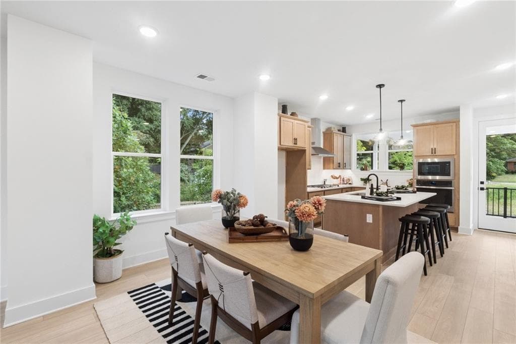 4 bedroom, 4 bathroom, 1,919 sq ft single family residence under contract at 642 Memphis Drive, Scottdale, GA 30079 — photo 10