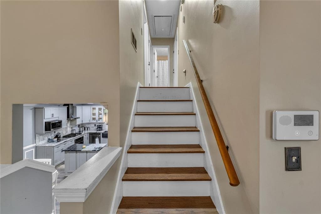 3 bedroom, 3 bathroom, 1,958 sq ft single family residence for sale at 4086 Rex Road, Rex, GA 30273 — photo 9