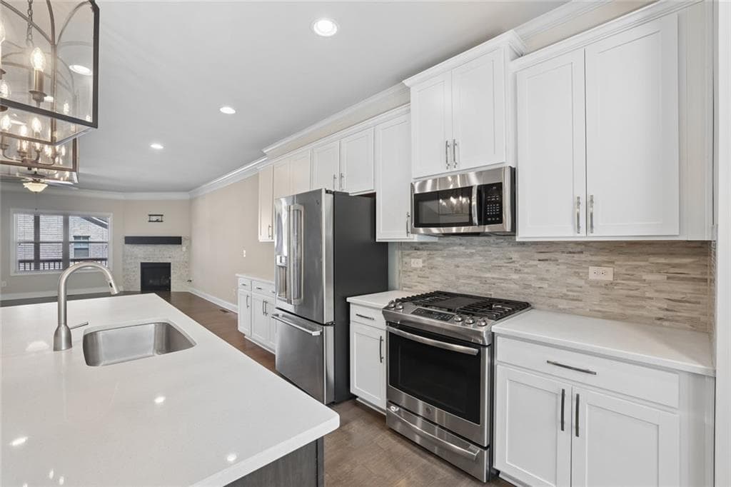 3 bedroom, 4 bathroom, 2,000 sq ft townhouse for sale at 1560 Baygreen Road, Suwanee, GA 30024 — photo 3