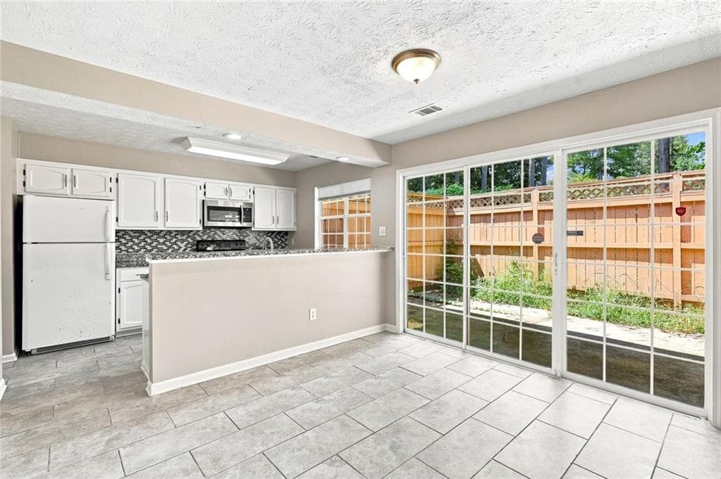 2 bedroom, 2 bathroom, 1,196 sq ft condominium for rent at 5557 Clover Rise Lane, Norcross, GA 30093 for $1,700 a month — photo 10