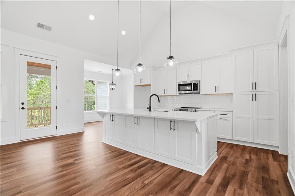 4 bedroom, 2 bathroom, 1,955 sq ft single family residence for sale at 170 Fieldstone Circle, Jasper, GA 30143 — photo 6