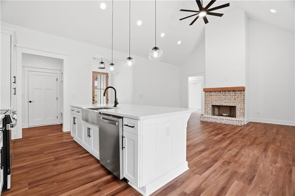 4 bedroom, 2 bathroom, 1,955 sq ft single family residence for sale at 170 Fieldstone Circle, Jasper, GA 30143 — photo 8