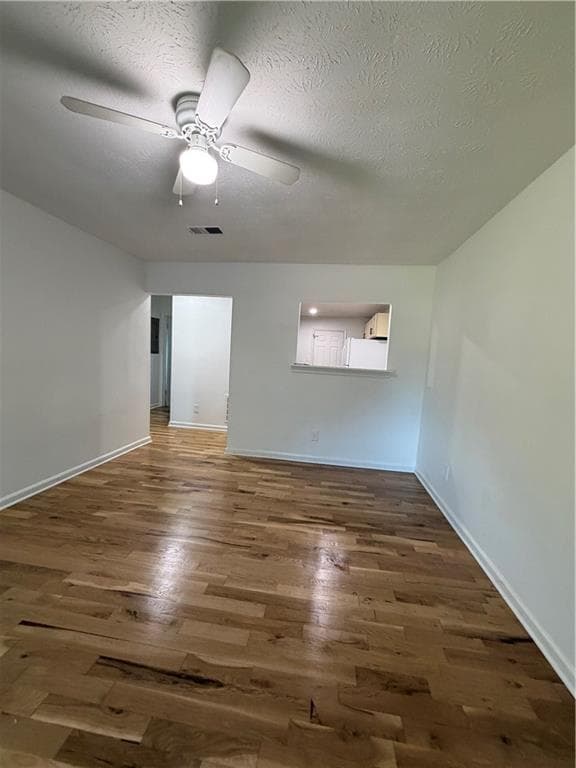 2 bedroom, 1 bathroom, 924 sq ft quadruplex for rent at 5851 Lone Oak Drive, Mableton, GA 30126 for $1,250 a month — photo 4