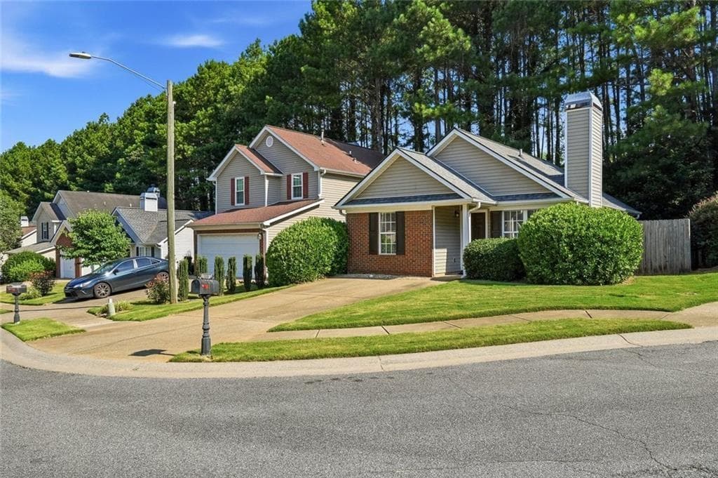 2 bedroom, 1 bathroom, 792 sq ft single family residence for sale at 226 Park Place, Woodstock, GA 30189 — photo 2