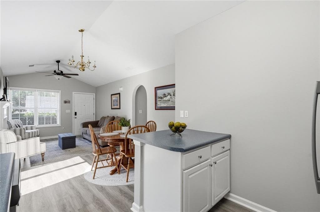 2 bedroom, 1 bathroom, 792 sq ft single family residence for sale at 226 Park Place, Woodstock, GA 30189 — photo 8