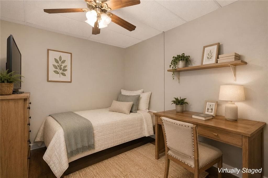 5 bedroom, 3 bathroom, 2,342 sq ft single family residence for sale at 3941 Memorial Parkway, Kennesaw, GA 30152 — photo 2