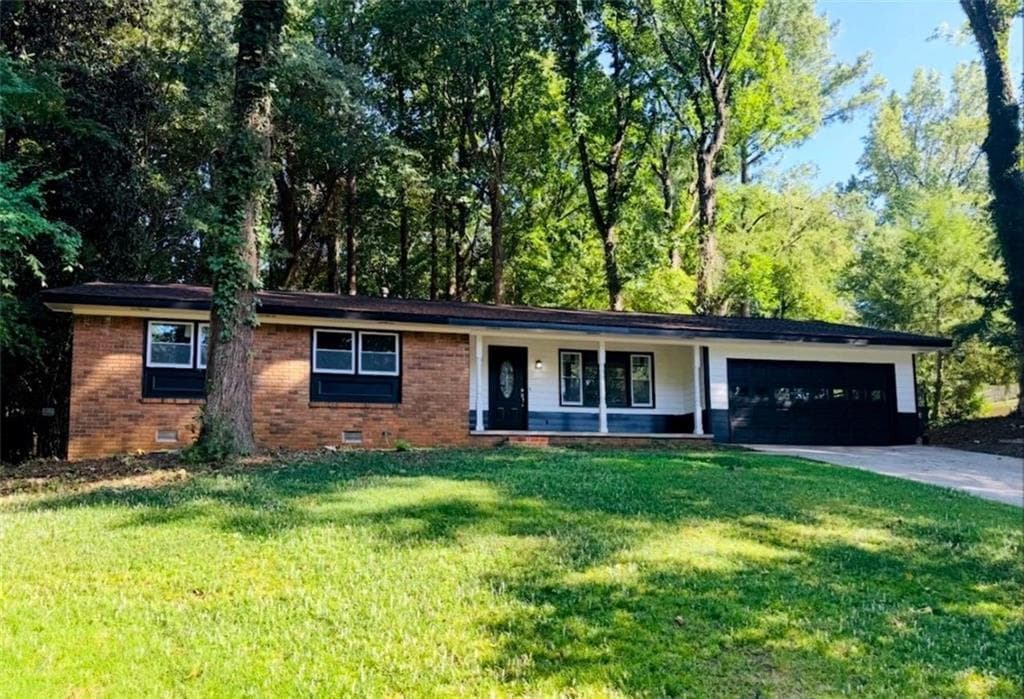 3 bedroom, 2 bathroom, 1,354 sq ft single family residence for sale at 4205 Commodore Drive, Chamblee, GA 30341