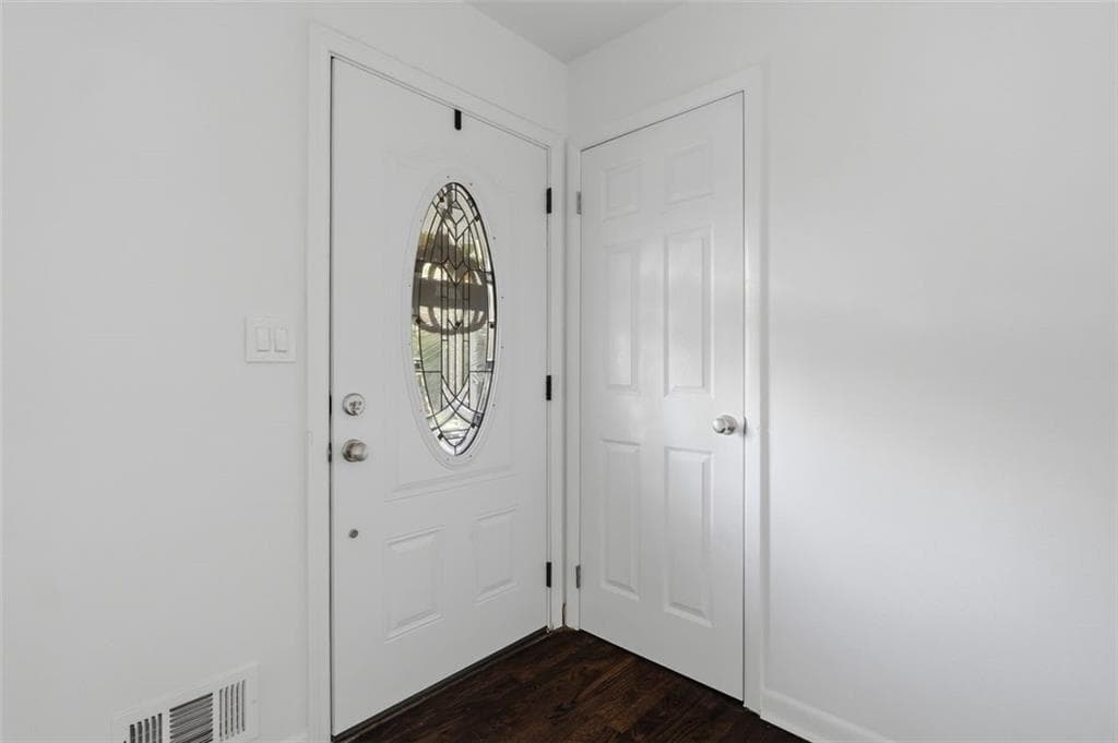 3 bedroom, 2 bathroom, 1,354 sq ft single family residence for sale at 4205 Commodore Drive, Chamblee, GA 30341 — photo 10