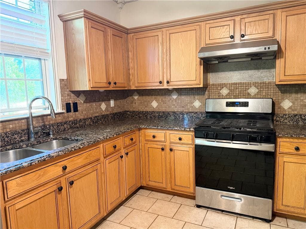 3 bedroom, 3 bathroom, 1,952 sq ft single family residence for rent at 6460 Whirlaway Drive, Cumming, GA 30040 for $2,600 a month — photo 6