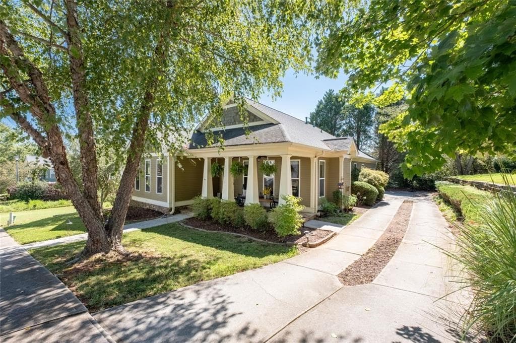3 bedroom, 2 bathroom, 1,666 sq ft single family residence for sale at 170 Ryan Lane, Covington, GA 30014 — photo 3