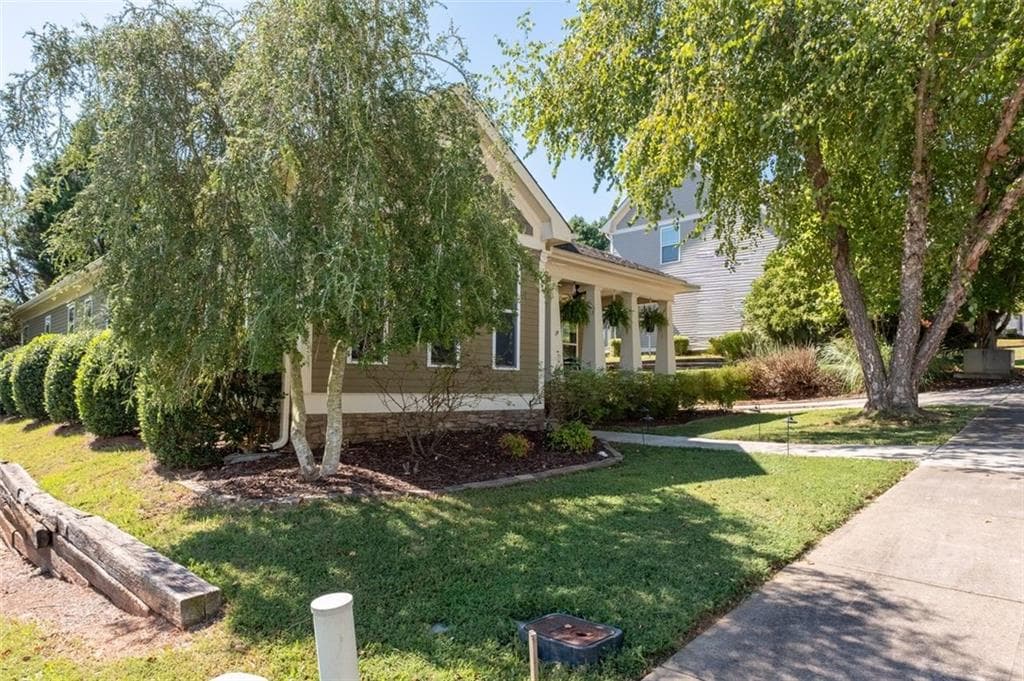 3 bedroom, 2 bathroom, 1,666 sq ft single family residence for sale at 170 Ryan Lane, Covington, GA 30014 — photo 4