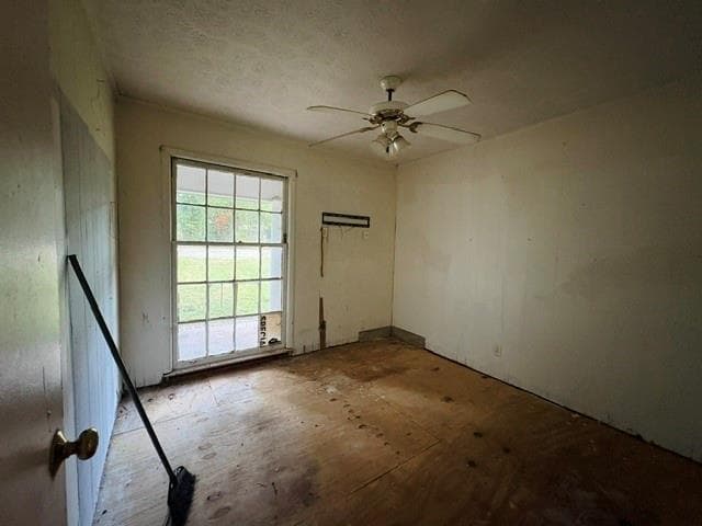 3 bedroom, 1 bathroom, 1,201 sq ft single family residence for sale at 300 Tanners Bridge Road, Bethlehem, GA 30620 — photo 6