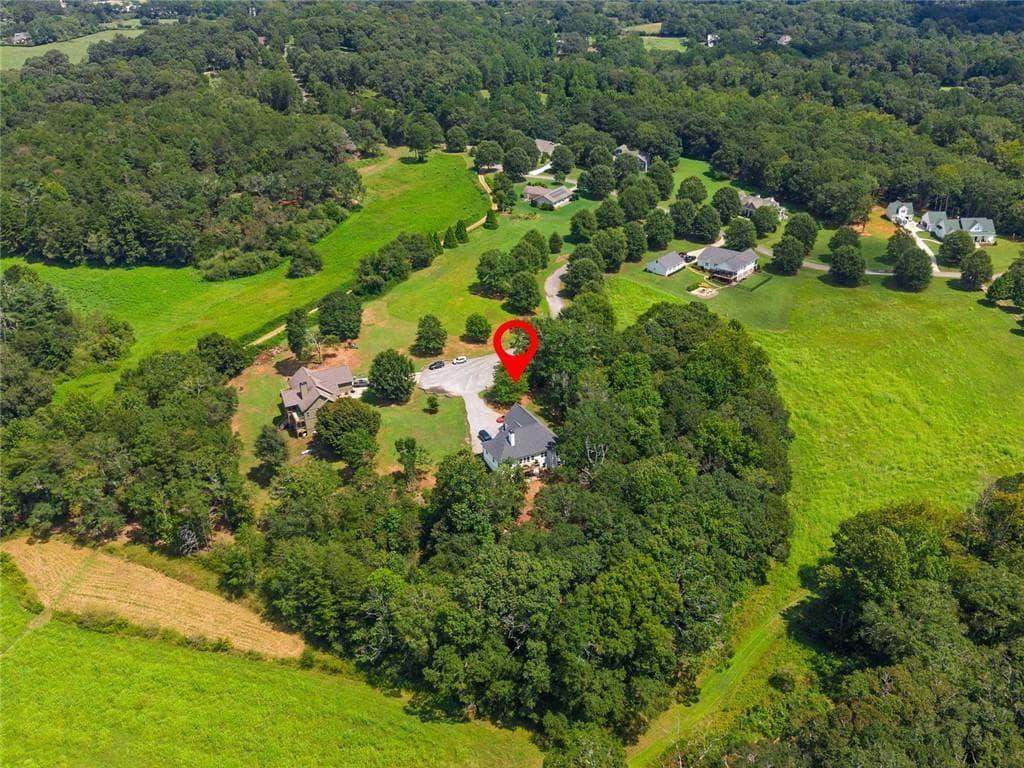 3 bedroom, 3 bathroom, 4,799 sq ft single family residence for sale at 449 Captains Court, Clarkesville, GA 30523 — photo 9