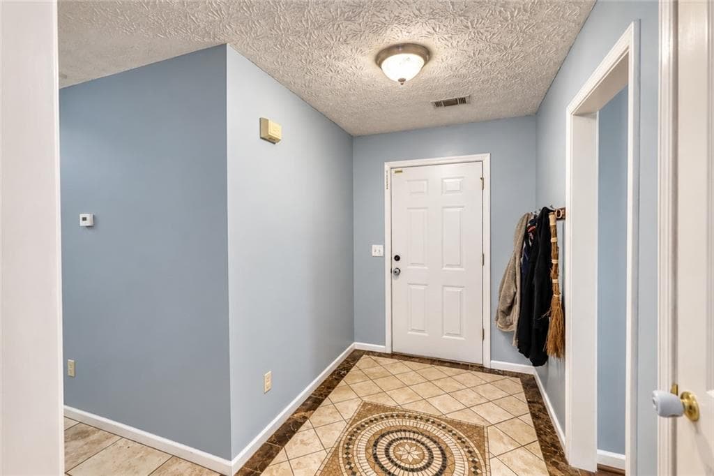 4 bedroom, 3 bathroom, 1,658 sq ft single family residence for sale at 753 Nicholas Court, Monroe, GA 30655 — photo 3