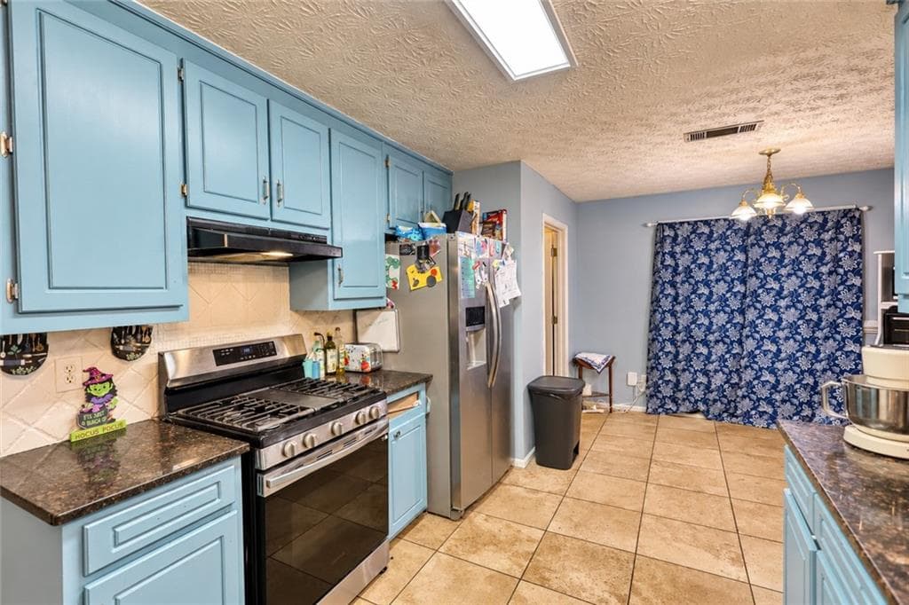 4 bedroom, 3 bathroom, 1,658 sq ft single family residence for sale at 753 Nicholas Court, Monroe, GA 30655 — photo 5