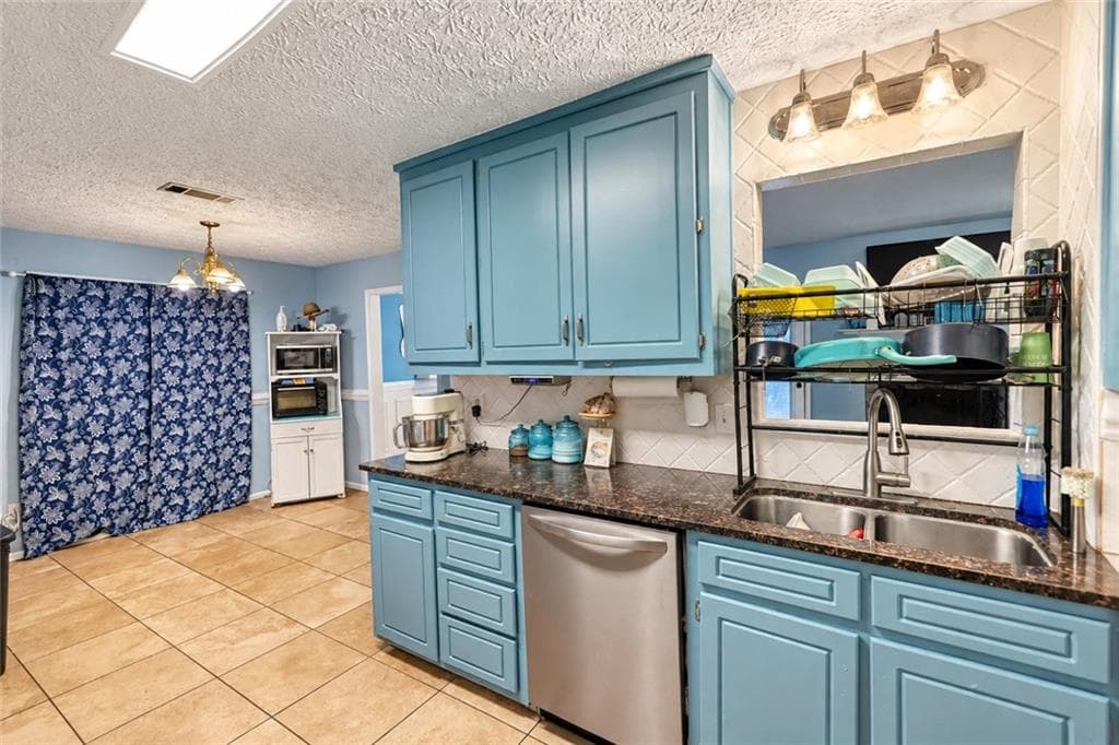 4 bedroom, 3 bathroom, 1,658 sq ft single family residence for sale at 753 Nicholas Court, Monroe, GA 30655 — photo 6