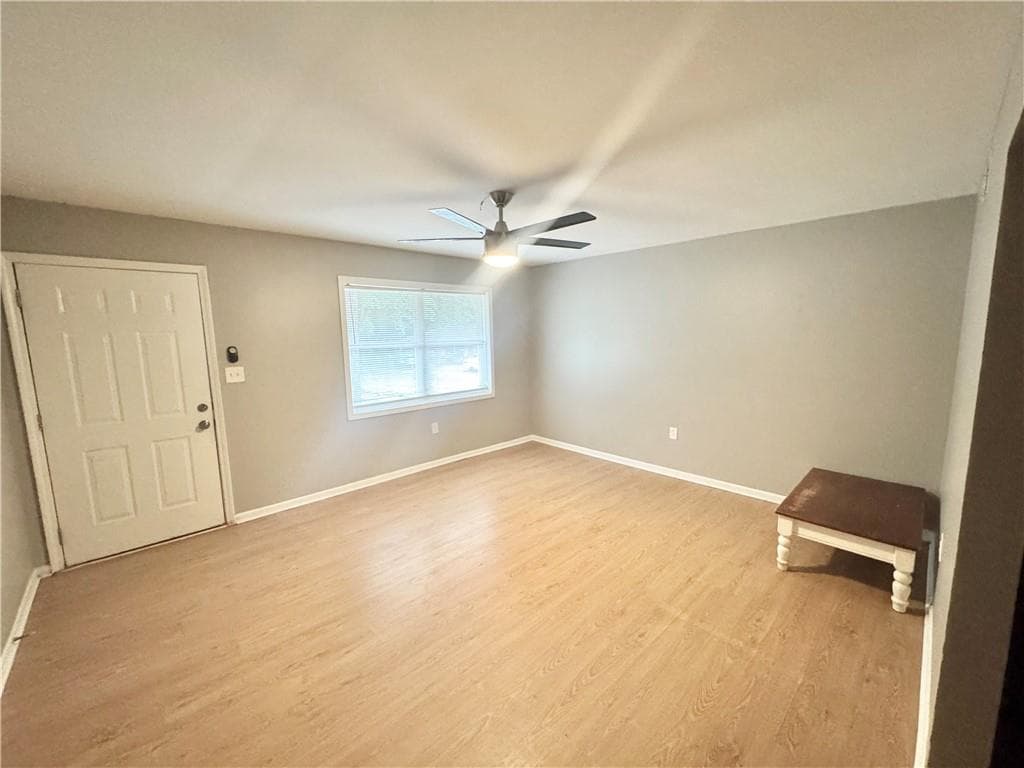 2 bedroom, 1 bathroom, 1,624 sq ft duplex for rent at 6321 Raymond Terrace, Union City, GA 30291 for $1,200 a month — photo 5