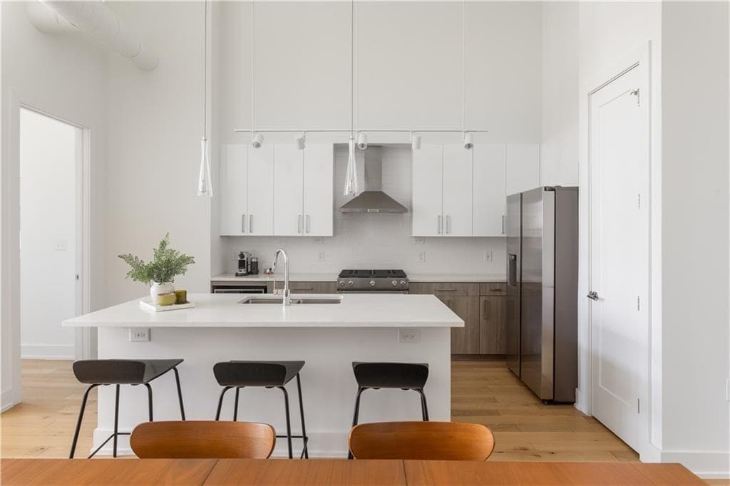 2 bedroom, 2 bathroom, 1,424 sq ft condominium for sale at 775 Juniper Street 617, Atlanta, GA 30308