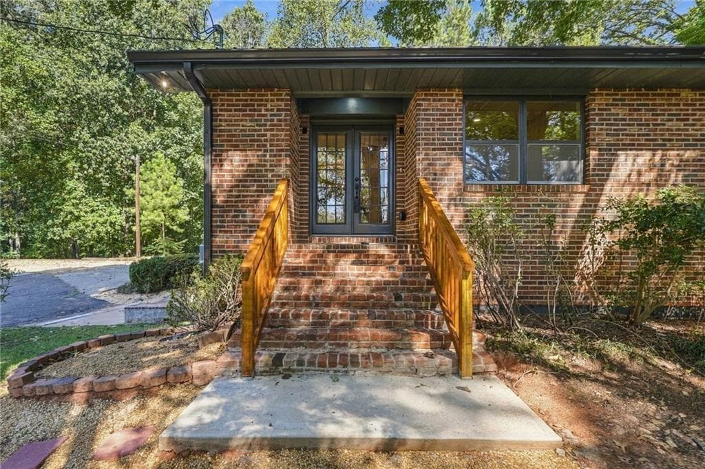 3 bedroom, 2 bathroom, 1,345 sq ft single family residence for sale at 142 Ann Drive, Canton, GA 30114 — photo 2