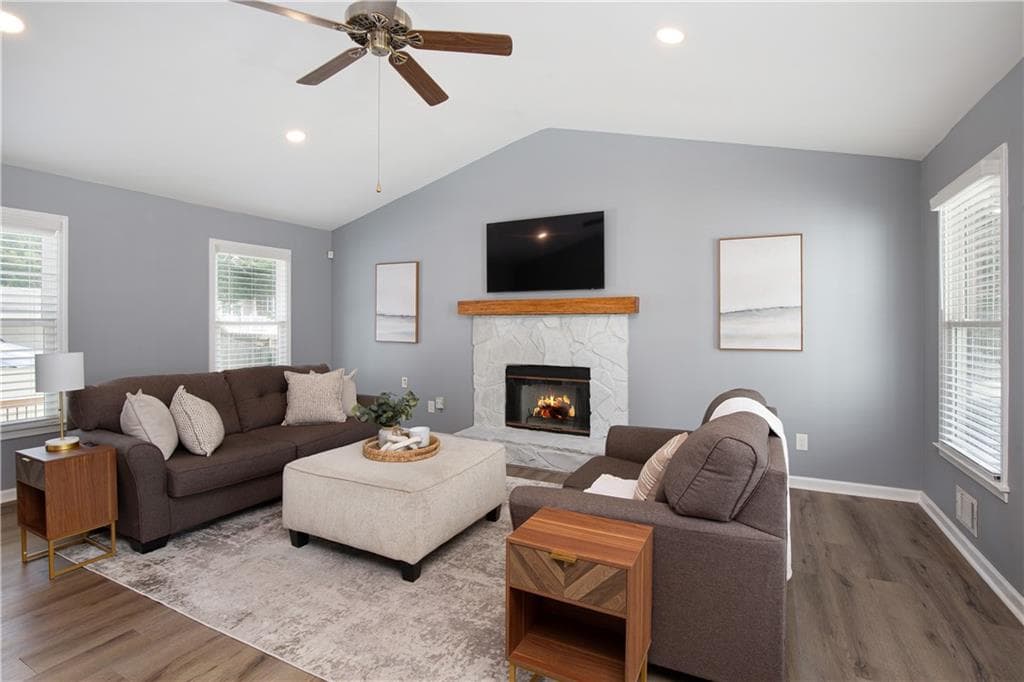 4 bedroom, 3 bathroom, 1,876 sq ft single family residence under contract at 4270 Hidden Meadow Circle, Sugar Hill, GA 30518 — photo 4