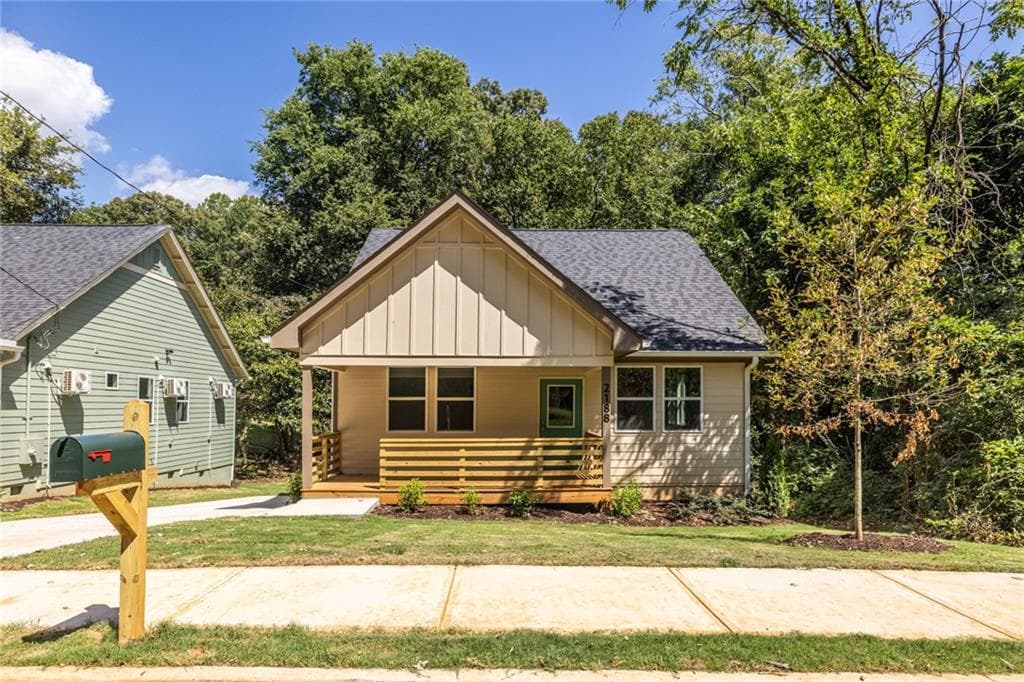 3 bedroom, 2 bathroom, 1,200 sq ft single family residence for sale at 2188 Bicknell Street, Atlanta, GA 30315 — photo 9